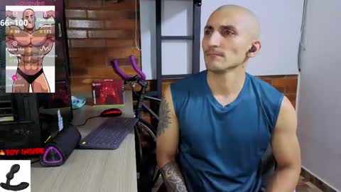 Marck  Independent model  online show from April 15, 4:27 am