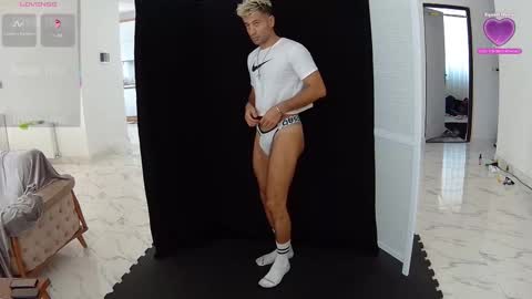 Snapshot of marco_athlete chatting on September 9, 7:19 am sillas online show from September 9, 7:19 am