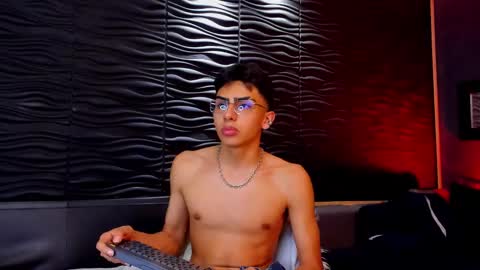 Marco and Ethan online show from December 31, 6:48 am