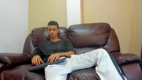 marcus_jeron online show from April 23, 12:18 am