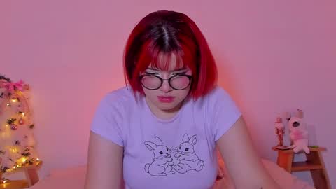 Snapshot of marcy_grey chatting on December 19, 4:56 am danna online show from December 19, 4:56 am