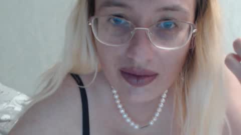 margo_shine online show from October 1, 4:28 pm