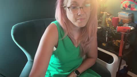 Elle online show from October 8, 9:10 pm