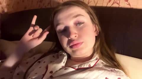 Chloe online show from February 28, 3:16 pm