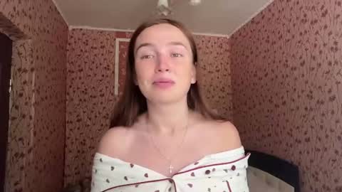 Chloe online show from August 2, 7:54 am