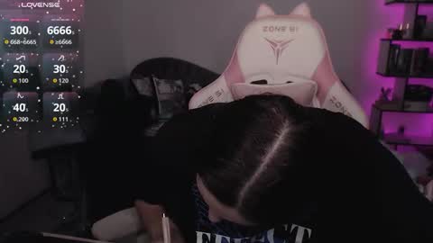 mari moore online show from October 21, 8:52 am