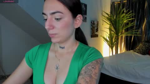 mari_salgado online show from October 5, 11:40 am