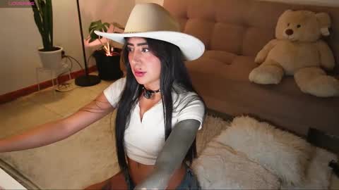 M. online show from October 25, 11:05 pm