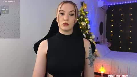 Snapshot of maria_shy_lii chatting on December 7, 4:26 am maria_shy_lii online show from December 7, 4:26 am