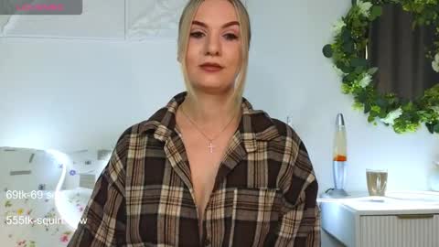 Snapshot of maria_shy_lii chatting on September 10, 8:59 am maria_shy_lii online show from September 10, 8:59 am
