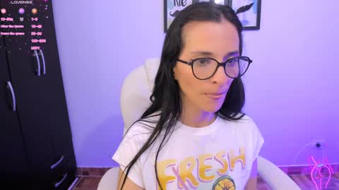 Snapshot of mariaan_m chatting on January 4, 11:27 pm Leidy online show from January 4, 11:27 pm