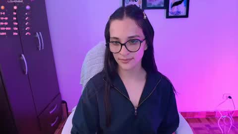 Snapshot of mariaan_m chatting on February 28, 11:03 am Leidy online show from February 28, 11:03 am