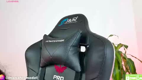 Maria Fer online show from November 4, 6:20 pm