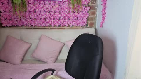 Maria online show from March 31, 8:42 pm