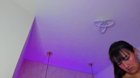Snapshot of mariam__cute chatting on February 2, 10:17 pm online show from February 2, 10:17 pm
