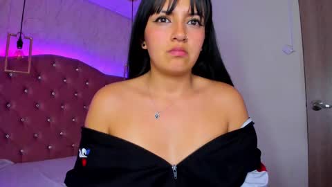 Snapshot of mariam__cute chatting on February 25, 10:09 pm online show from February 25, 10:09 pm