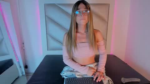 marian_js online show from October 24, 9:26 pm
