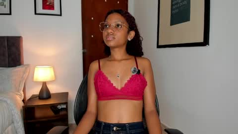 Mariana online show from April 14, 2:04 am