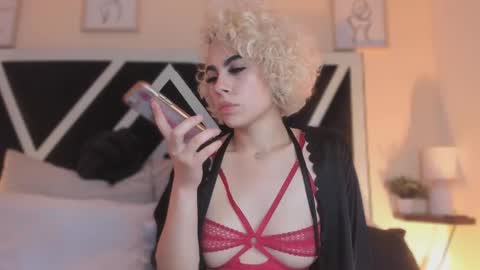 Marian online show from December 18, 3:02 am