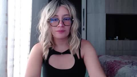 Mariana online show from September 30, 6:18 pm