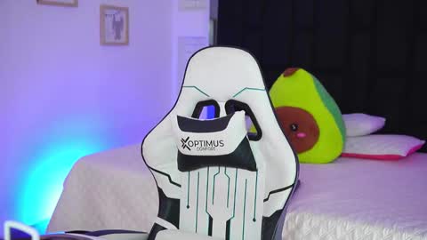 Mariana  online show from February 16, 7:01 pm