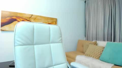 Mariana online show from November 14, 4:47 am