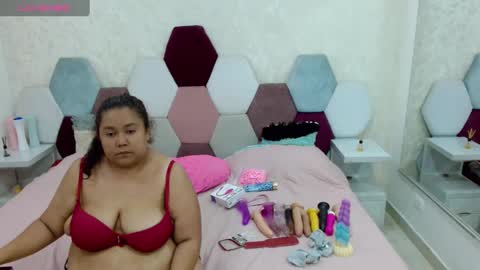 mariana online show from February 10, 1:35 am