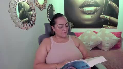 Mariana Lopez online show from June 10, 1:49 am