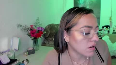 Mariana Lopez online show from February 26, 7:34 am