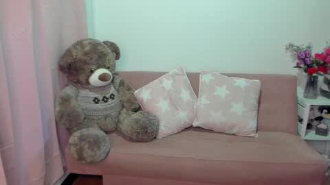 Mariana Lopez online show from March 11, 9:24 am