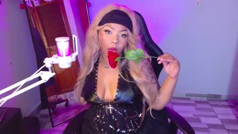 Mariana Prada online show from February 15, 12:37 pm