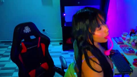 Mariana Prada online show from November 3, 5:08 am