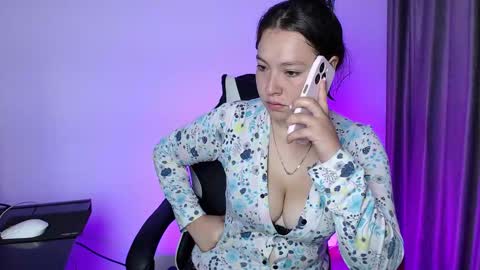 Mariana online show from September 29, 4:33 am