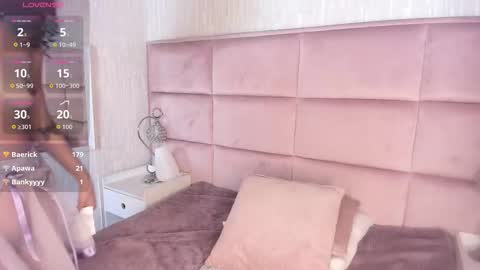 marianna_ray_ online show from October 7, 9:00 pm