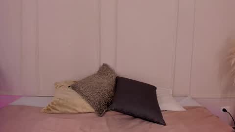 Maria Pettit online show from March 7, 12:16 pm