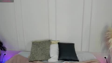 Maria Pettit online show from February 11, 11:03 am