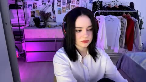 Emily online show from October 14, 6:16 am