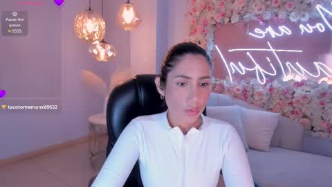 Snapshot of mariejane2 chatting on February 16, 1:38 pm Im Marie Jane online show from February 16, 1:38 pm