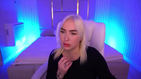 Mariella online show from October 28, 9:38 pm