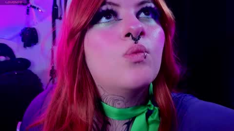 Snapshot of mariiana_velezz chatting on October 16, 10:19 pm mariiana_velezz online show from October 16, 10:19 pm