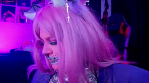 Snapshot of mariiana_velezz chatting on October 17, 10:25 pm mariiana_velezz online show from October 17, 10:25 pm