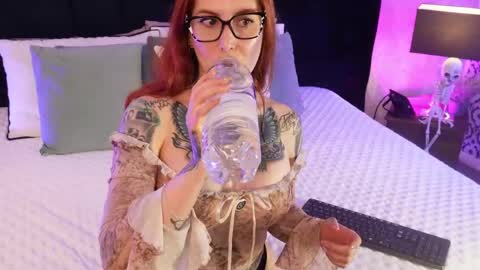 Mariana online show from April 18, 7:07 pm