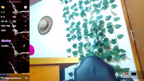 Welcome To My Room online show from March 11, 5:35 am