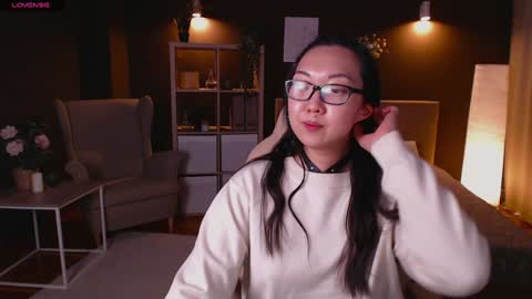 Snapshot of marine_vact chatting on January 27, 12:12 am Marine online show from January 27, 12:12 am