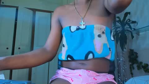 Nathaly online show from February 19, 8:10 pm