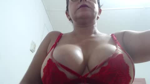 mariska_69 online show from March 12, 1:37 pm