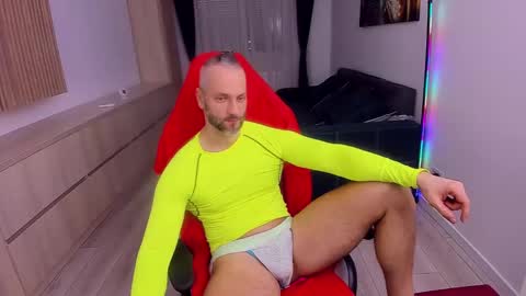 Snapshot of marismuscle chatting on February 5, 8:00 am MarisMuscle online show from February 5, 8:00 am