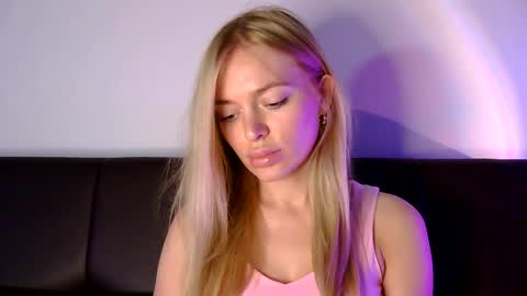 mariwell online show from June 9, 2:22 am