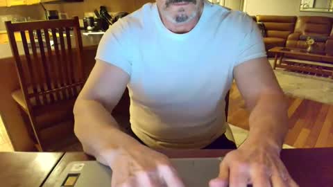 Snapshot of mark48130 chatting on March 2, 1:26 am Mark online show from March 2, 1:26 am