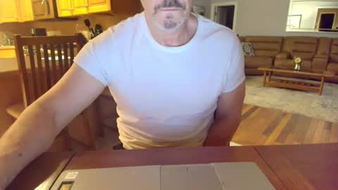 Snapshot of mark48130 chatting on March 10, 10:50 am Mark online show from March 10, 10:50 am